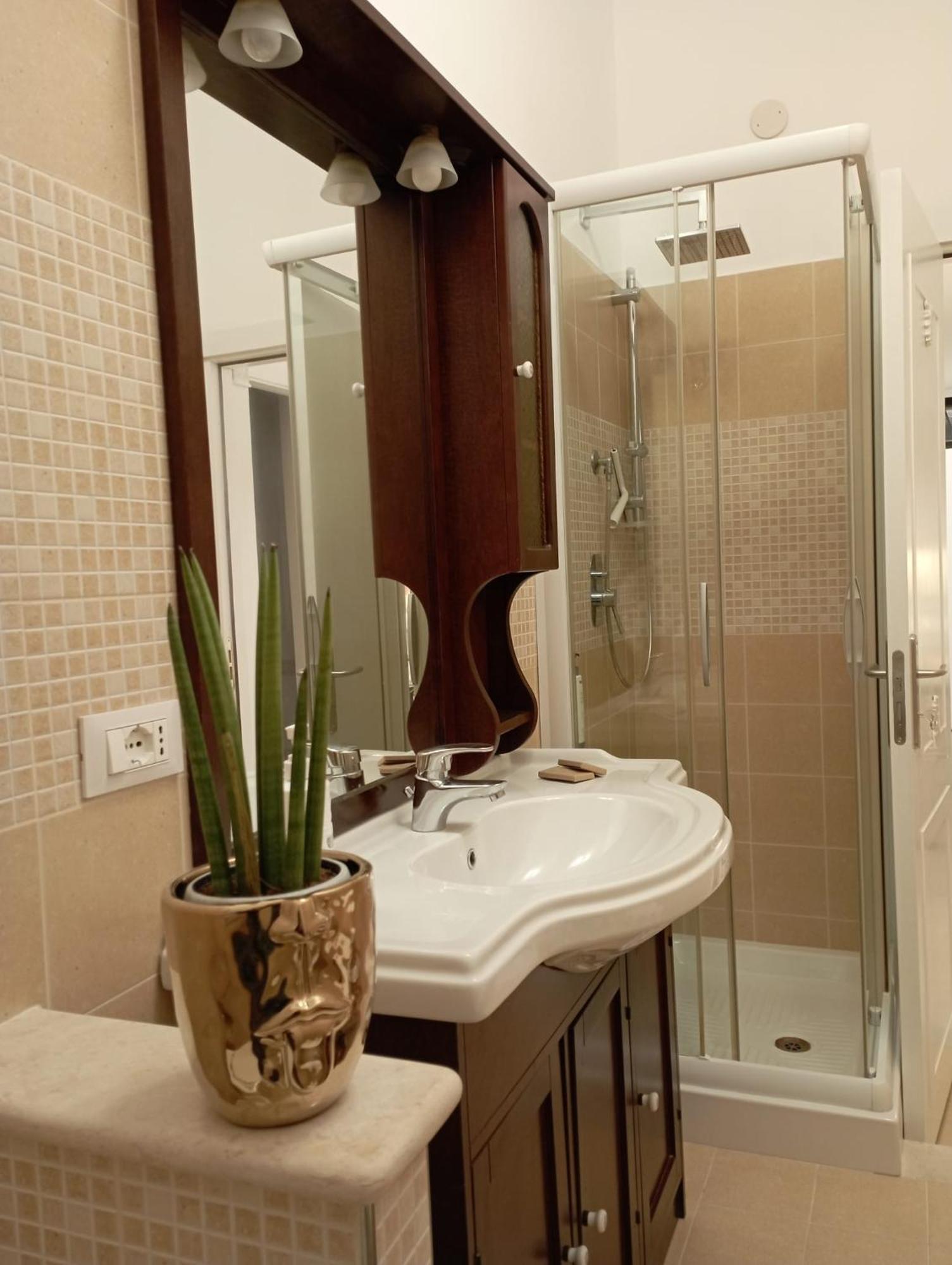 Homestay Luxury Levante *